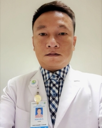 Bác sĩ Lê Văn Thuận 