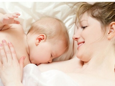 Tổng hợp các cách kích sữa mẹ về nhiều cho con bú sau sinh 